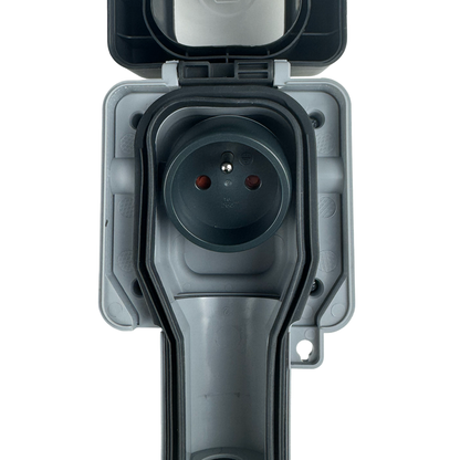 Dr. Storm Socket - Enchufe Externo Blindado para Vehículos Eléctricos en Condiciones Extremas
